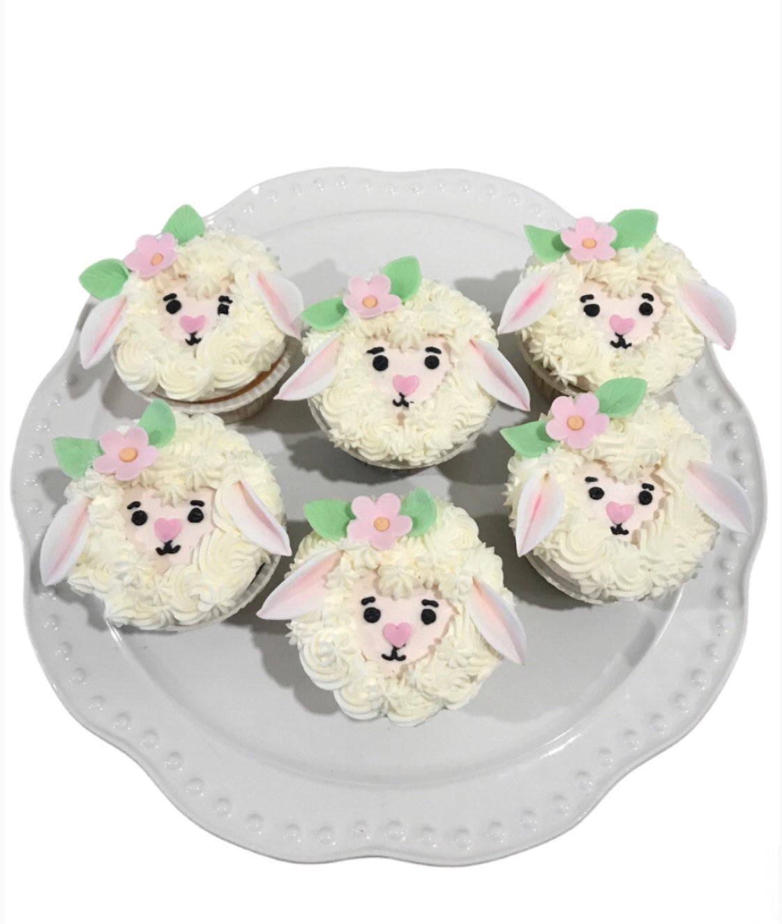 LAMBY CUPCAKE