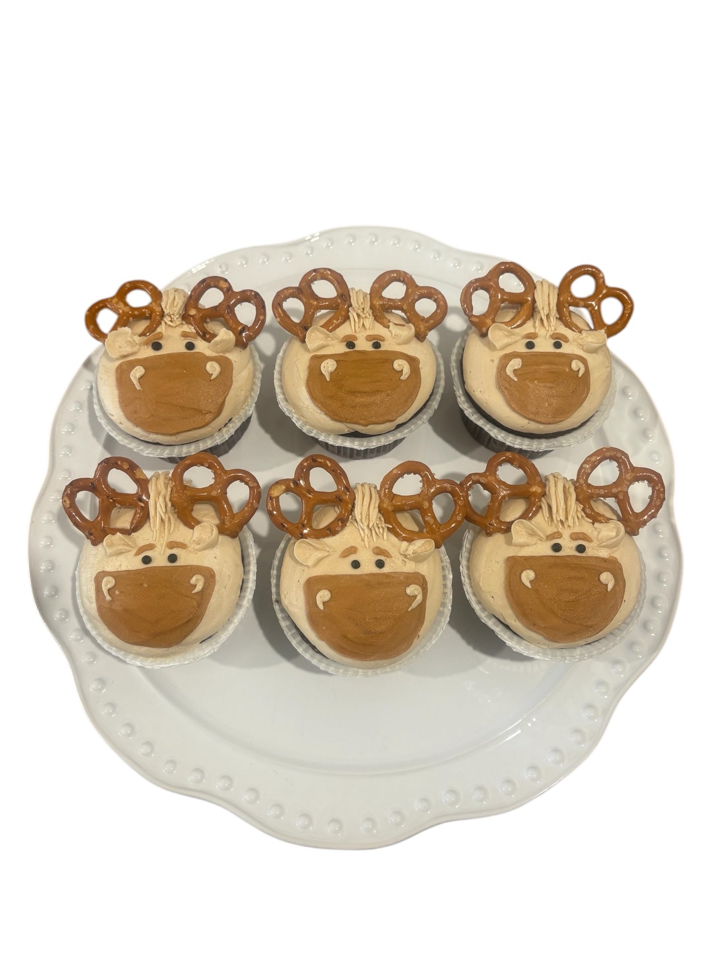 MUNCHY MOOSE CUPCAKES