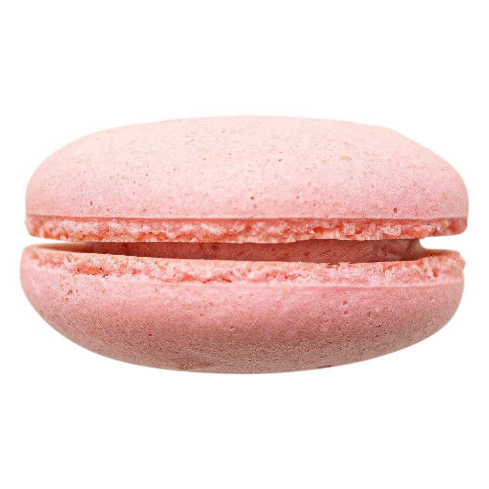 STRAWBERRY MACARON