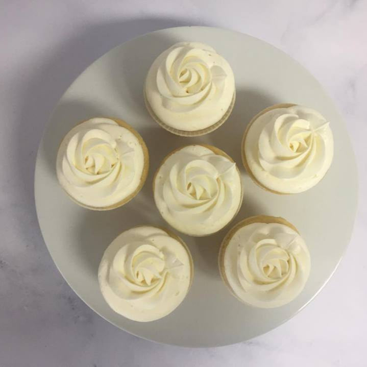 VANILLA SHIMMY JUNIOR CUPCAKES