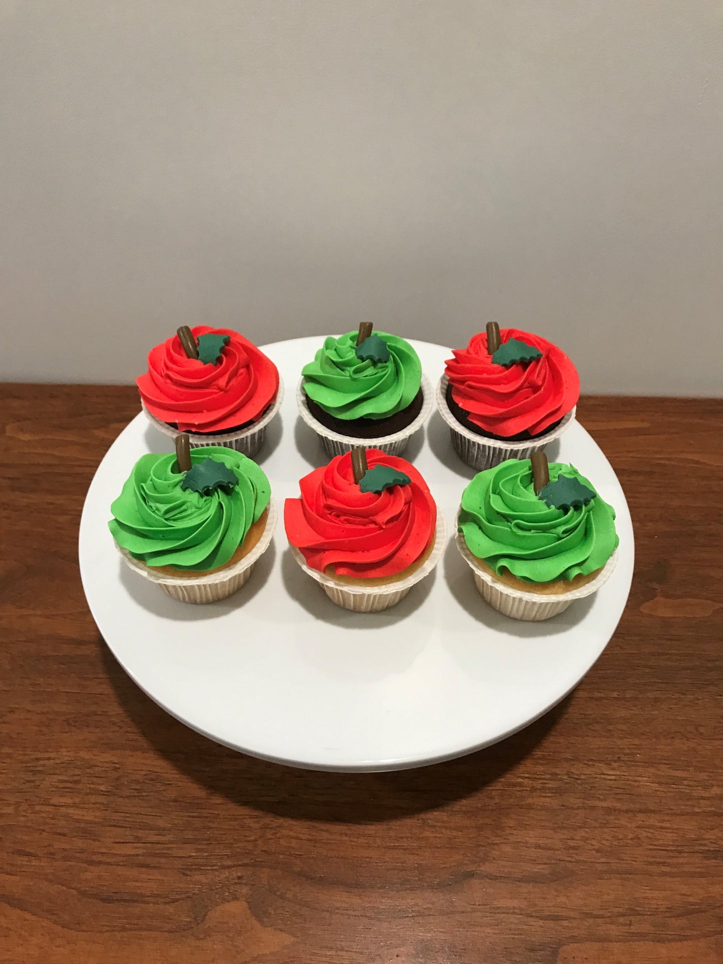 TEACHER'S PET CUPCAKES