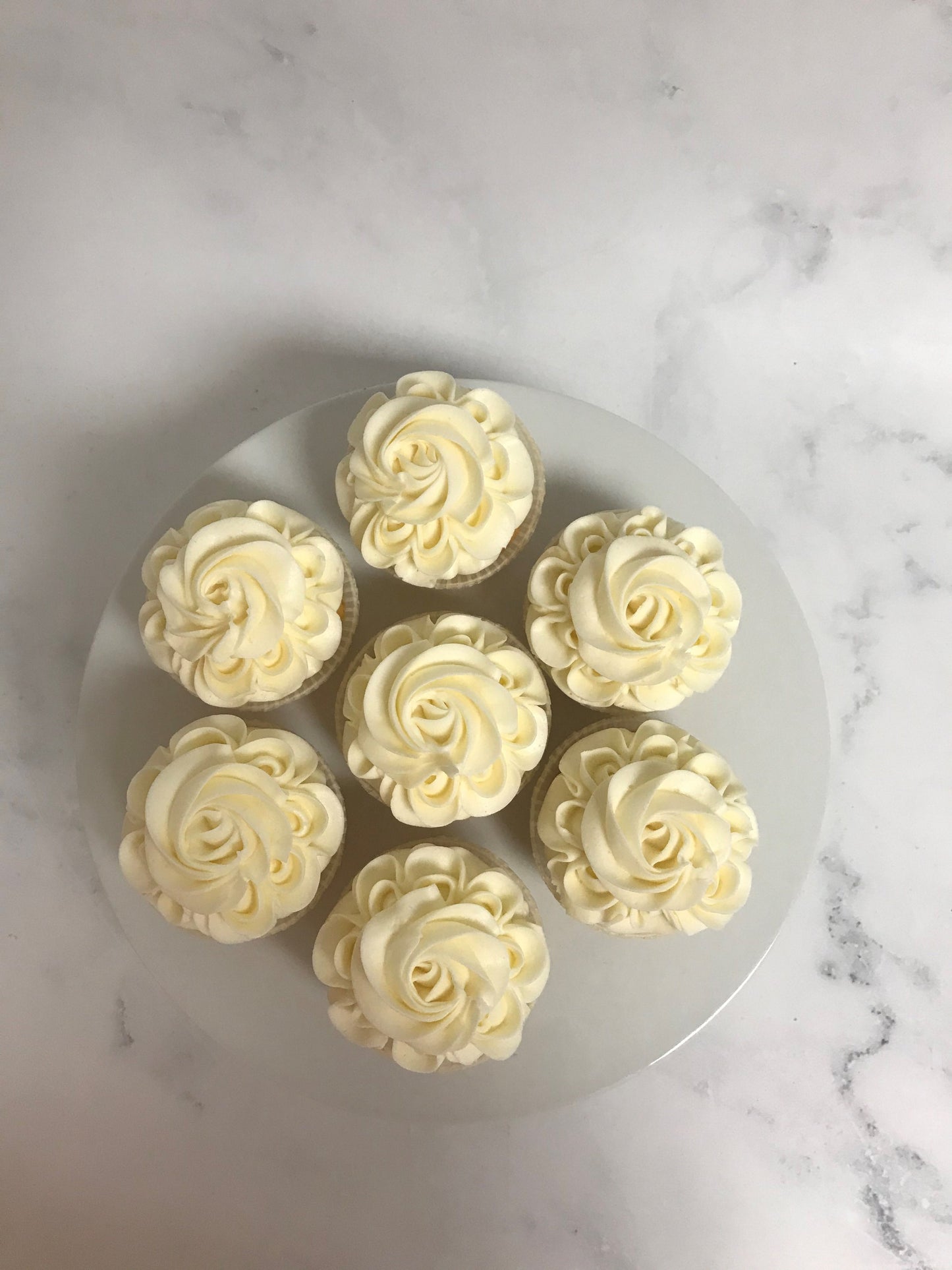 GLUTEN FRIENDLY VANILLA CUPCAKE PACKAGE