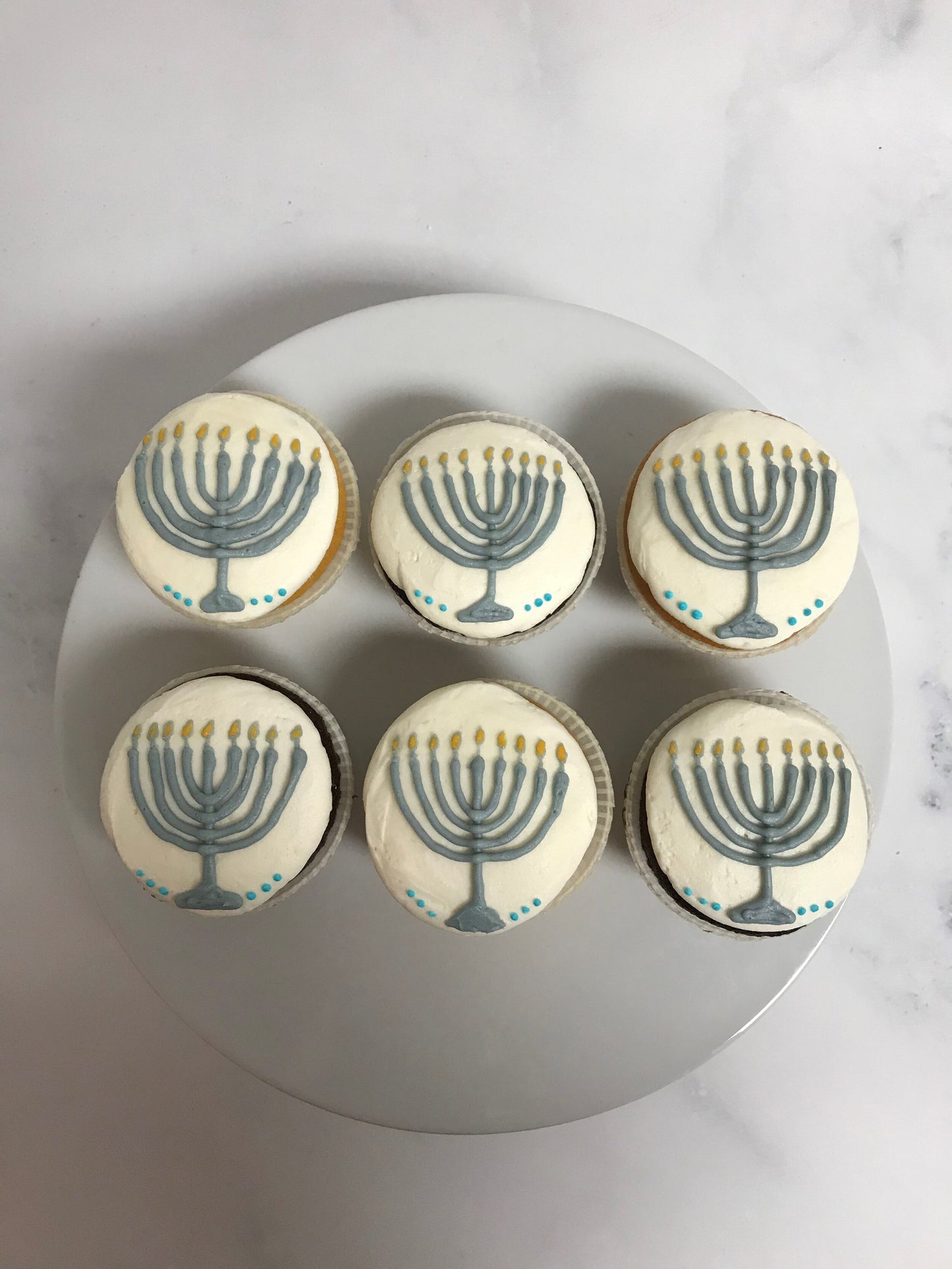 MENORAH CUPCAKES