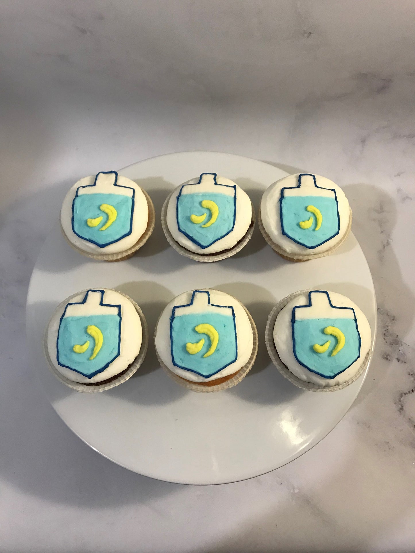 DREIDEL CUPCAKES