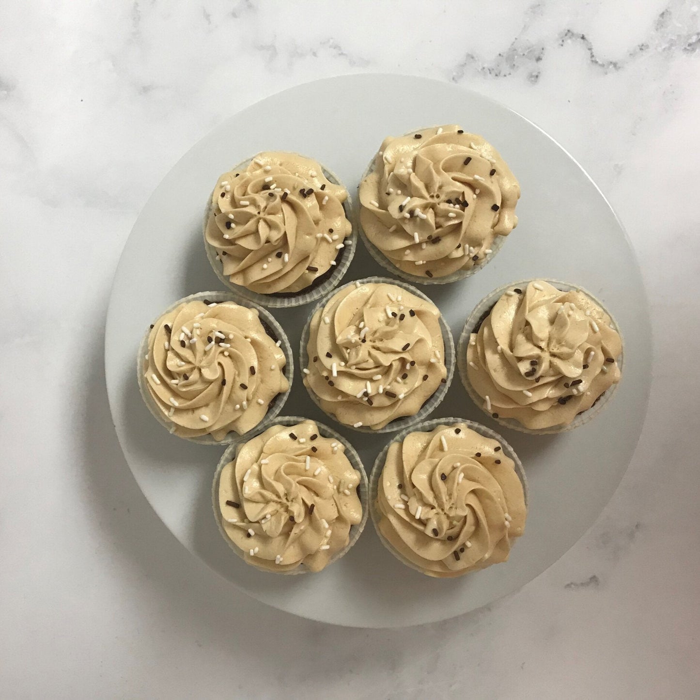 CHOCOLATE SEA SALT CARAMEL BACHATA JUNIOR CUPCAKES