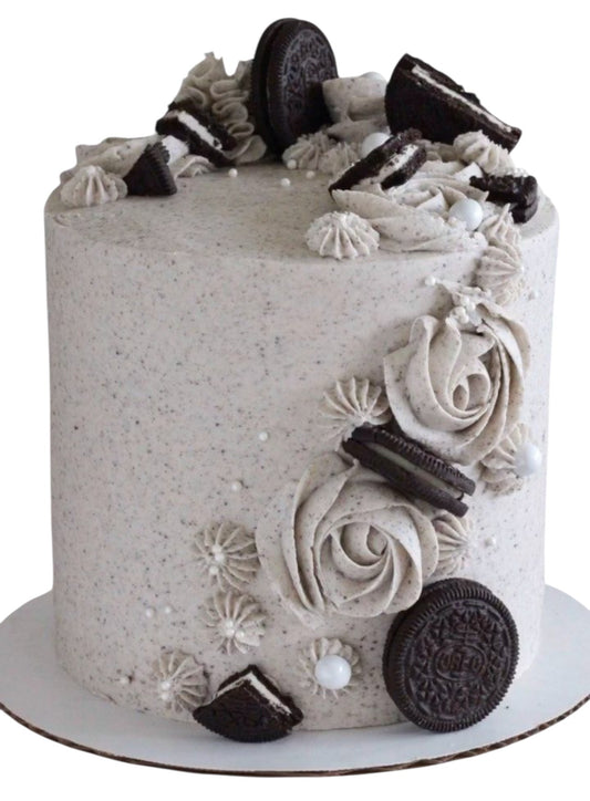COOKIES AND CREAM RAVE CAKE